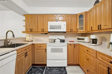 15460 SW 82nd Lane Miami FL 33193