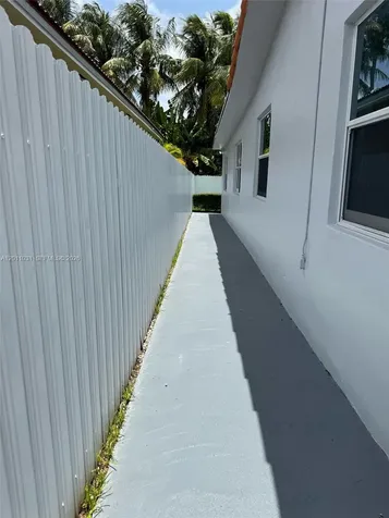 2943 SW 36th Avenue Miami FL 33133