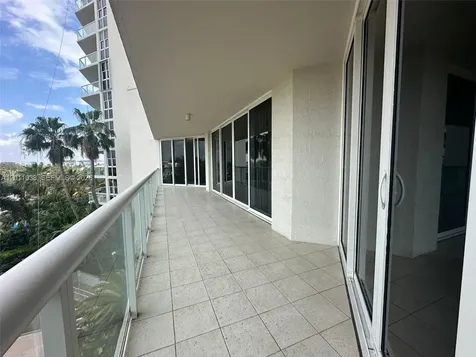6001 N Ocean Drive Hollywood FL 33019