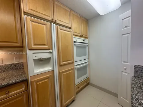 6001 N Ocean Drive Hollywood FL 33019