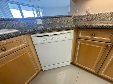 6001 N Ocean Drive Hollywood FL 33019