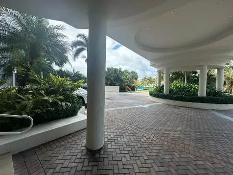6001 N Ocean Drive Hollywood FL 33019