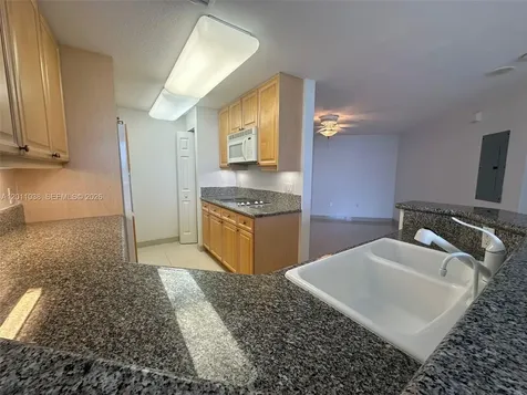 6001 N Ocean Drive Hollywood FL 33019