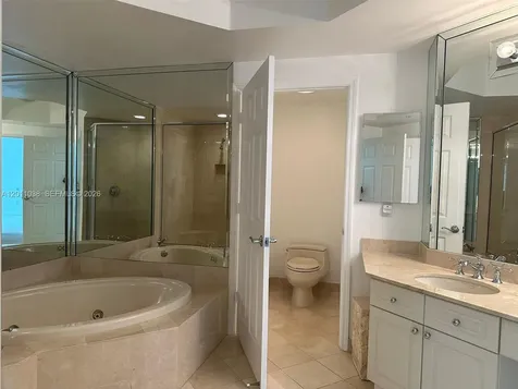 6001 N Ocean Drive Hollywood FL 33019
