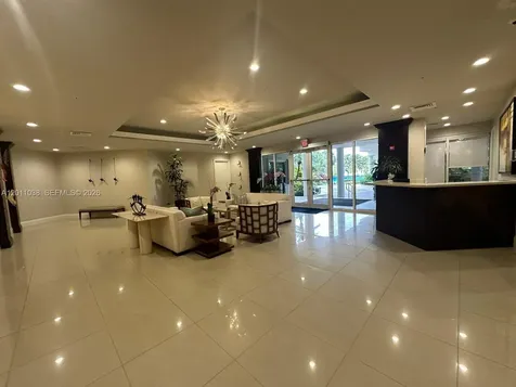 6001 N Ocean Drive Hollywood FL 33019