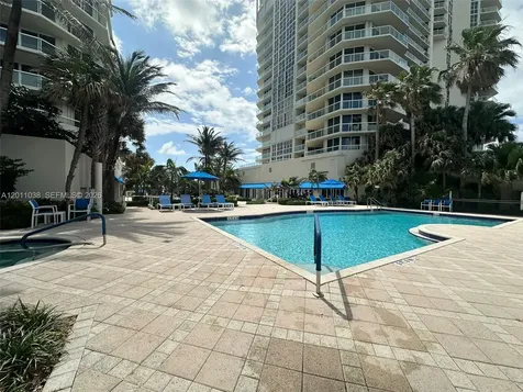 6001 N Ocean Drive Hollywood FL 33019