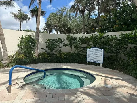 6001 N Ocean Drive Hollywood FL 33019