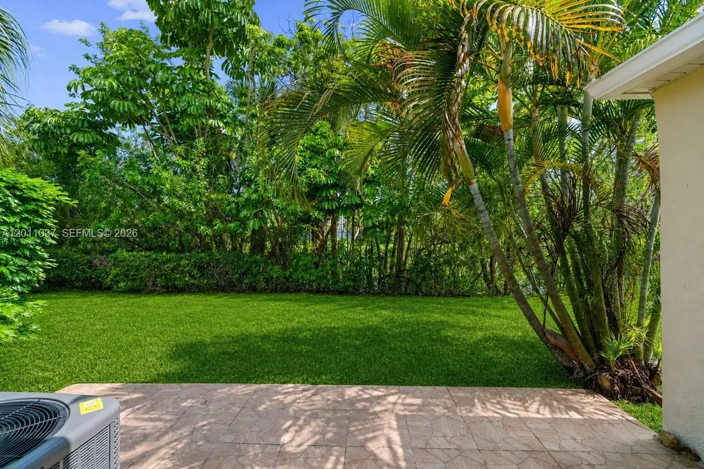 8887 Bella Vista Drive Boca Raton FL 33433