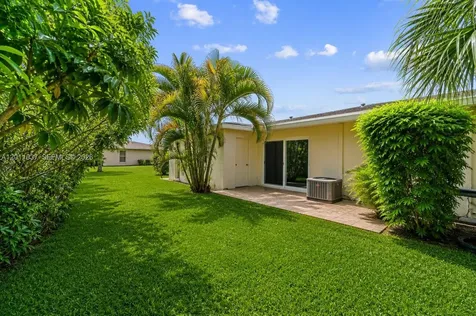 8887 Bella Vista Drive Boca Raton FL 33433