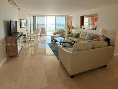 4000 Towerside Terrace Miami FL 33138