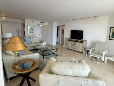 4000 Towerside Terrace Miami FL 33138