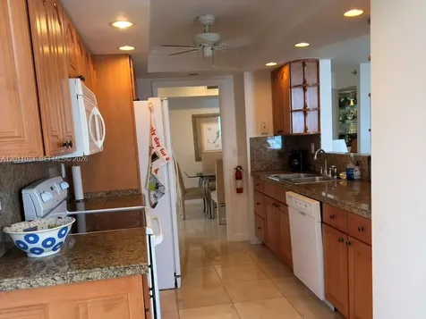 4000 Towerside Terrace Miami FL 33138