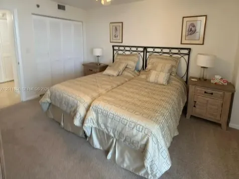 4000 Towerside Terrace Miami FL 33138