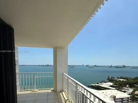 4000 Towerside Terrace Miami FL 33138