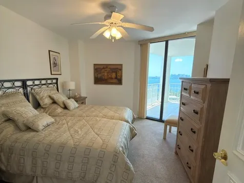4000 Towerside Terrace Miami FL 33138