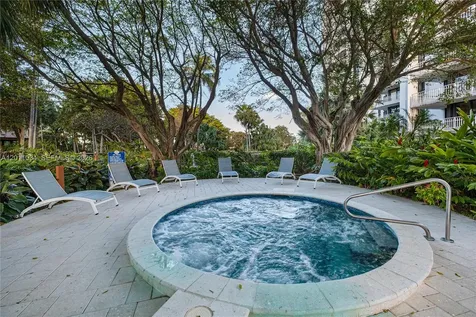 4000 Towerside Terrace Miami FL 33138