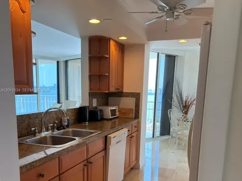 4000 Towerside Terrace Miami FL 33138
