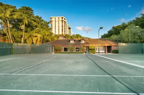 4000 Towerside Terrace Miami FL 33138