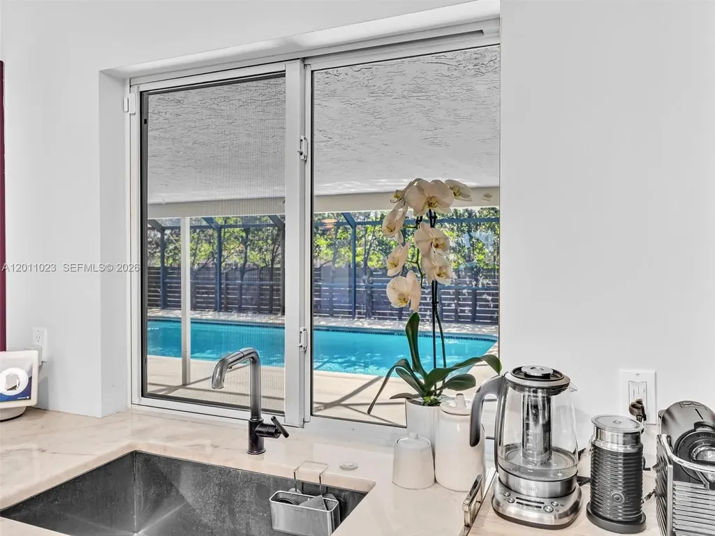 840 S Southlake Drive Hollywood FL 33019