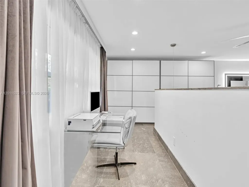 840 S Southlake Drive Hollywood FL 33019