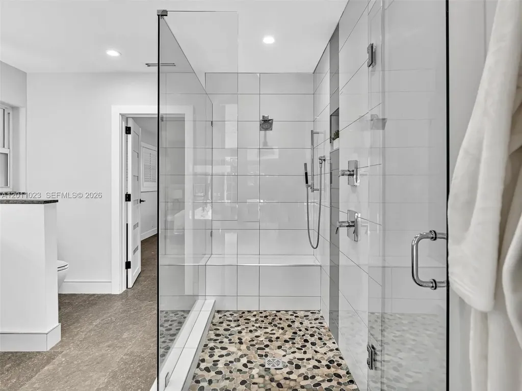 840 S Southlake Drive Hollywood FL 33019