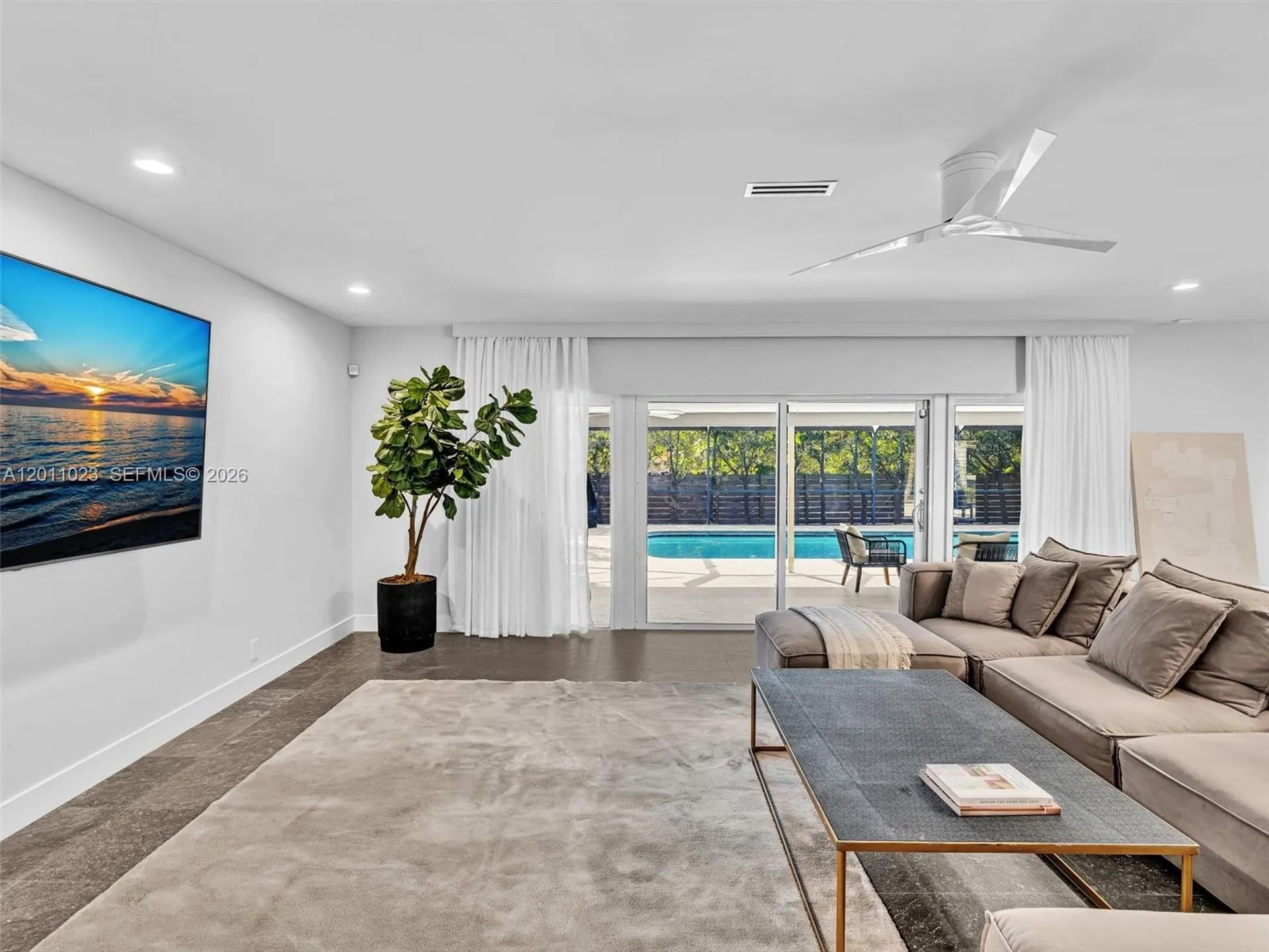 840 S Southlake Drive Hollywood FL 33019