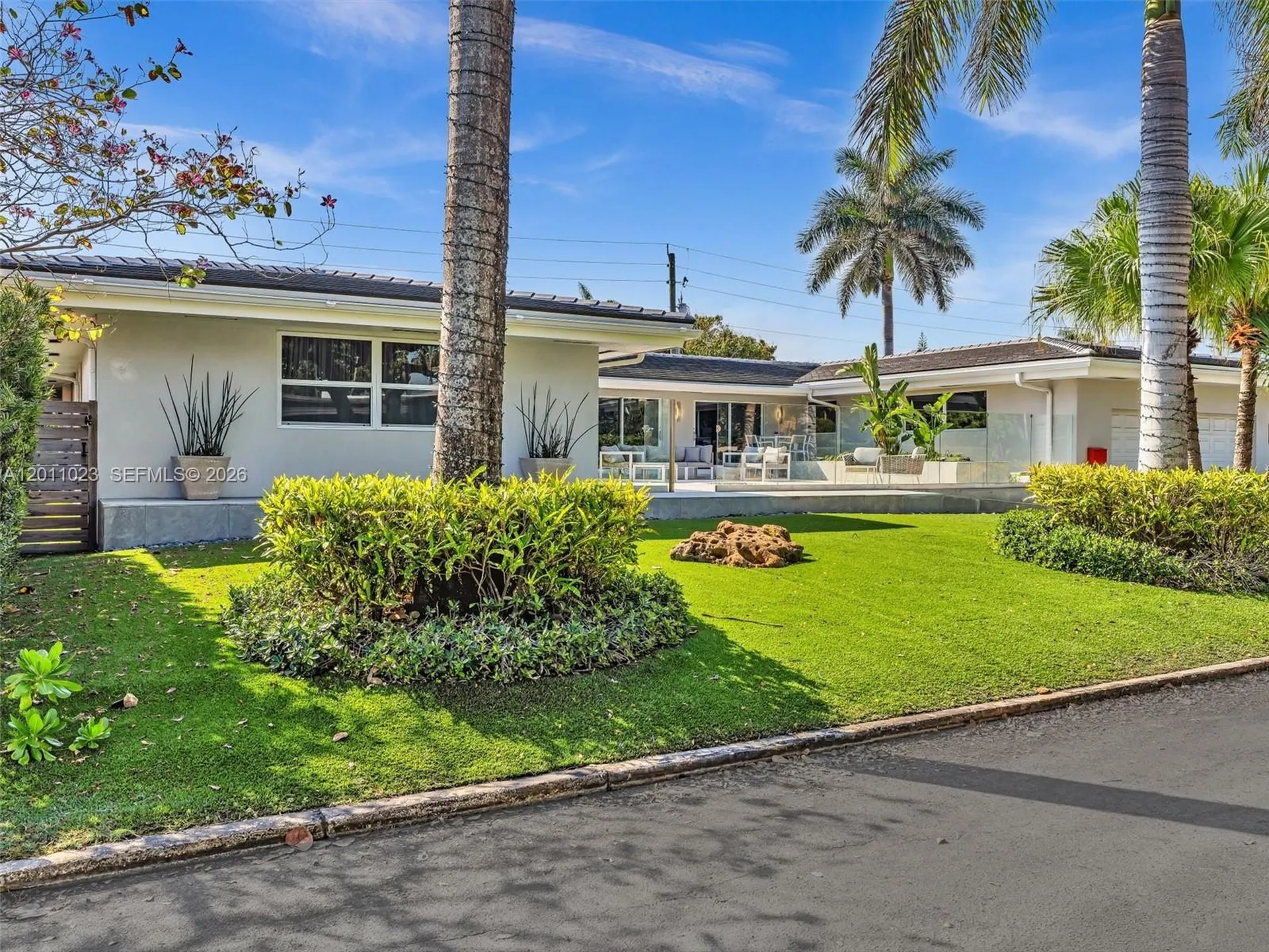 840 S Southlake Drive Hollywood FL 33019