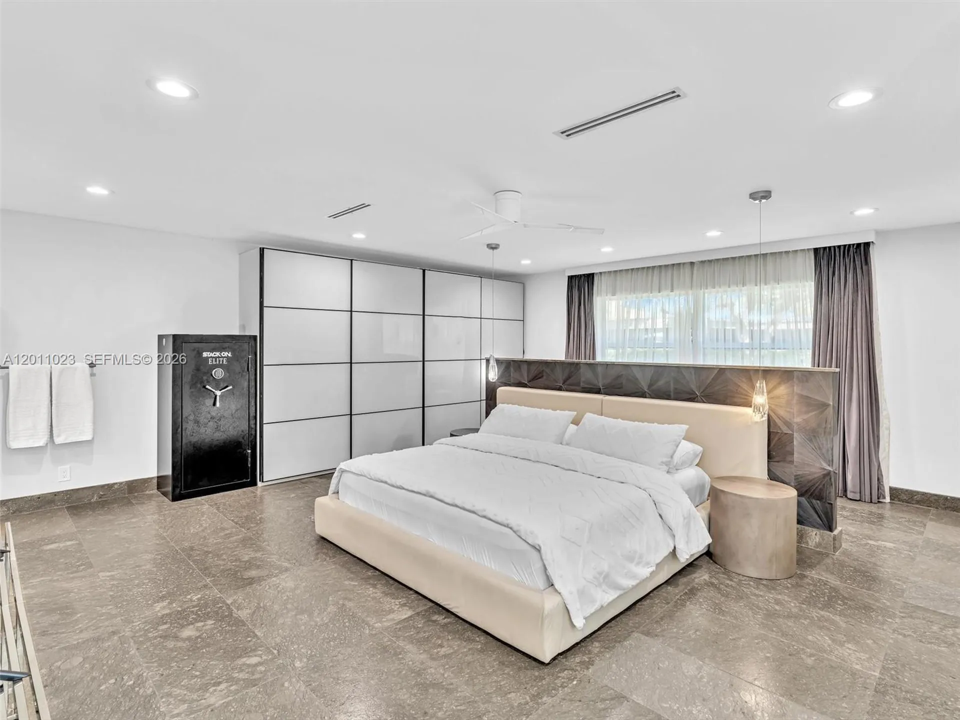 840 S Southlake Drive Hollywood FL 33019
