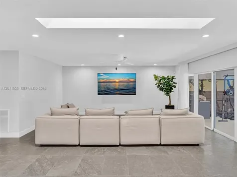 840 S Southlake Drive Hollywood FL 33019