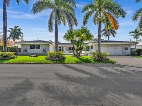 840 S Southlake Drive Hollywood FL 33019