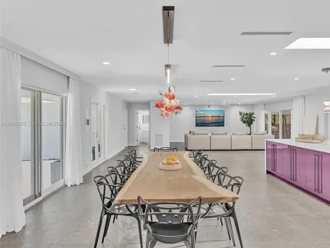 840 S Southlake Drive Hollywood FL 33019