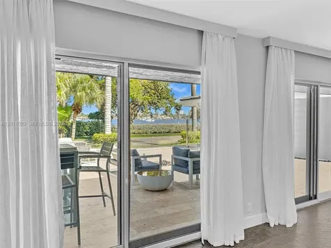 840 S Southlake Drive Hollywood FL 33019