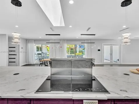 840 S Southlake Drive Hollywood FL 33019