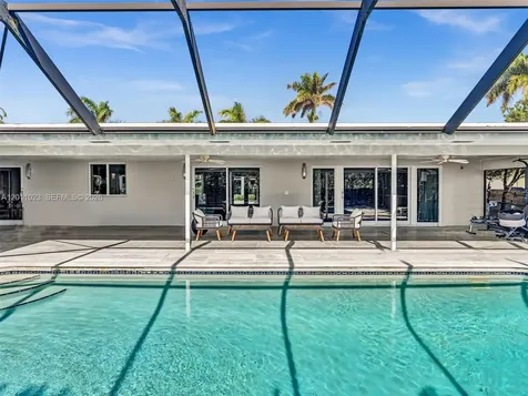 840 S Southlake Drive Hollywood FL 33019