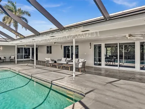 840 S Southlake Drive Hollywood FL 33019