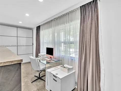 840 S Southlake Drive Hollywood FL 33019