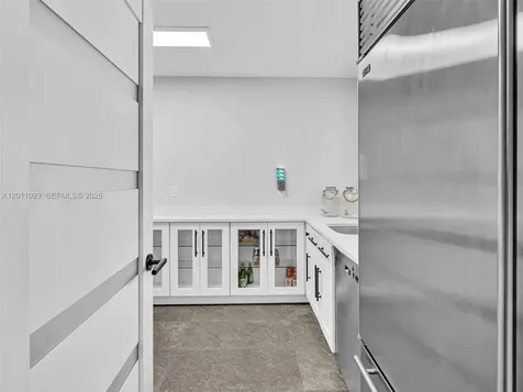840 S Southlake Drive Hollywood FL 33019