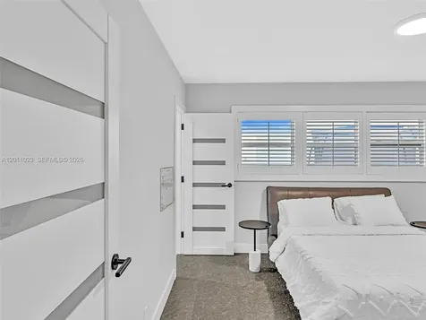 840 S Southlake Drive Hollywood FL 33019