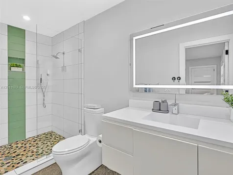 840 S Southlake Drive Hollywood FL 33019