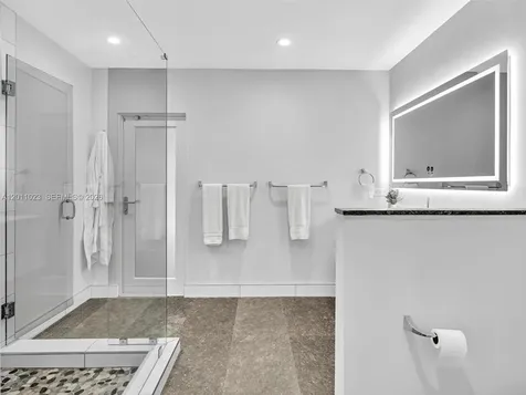 840 S Southlake Drive Hollywood FL 33019