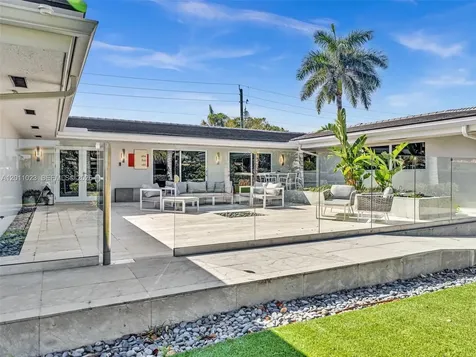 840 S Southlake Drive Hollywood FL 33019