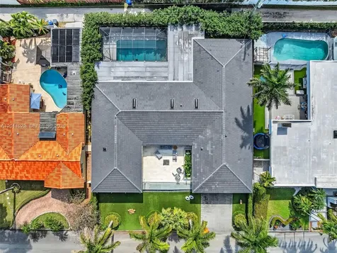 840 S Southlake Drive Hollywood FL 33019