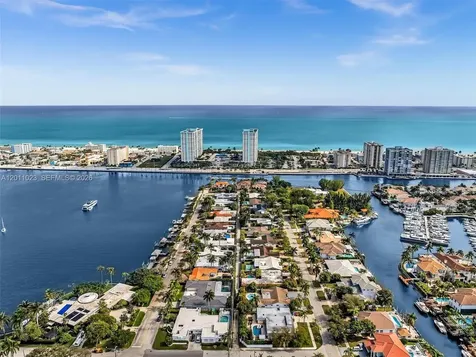 840 S Southlake Drive Hollywood FL 33019