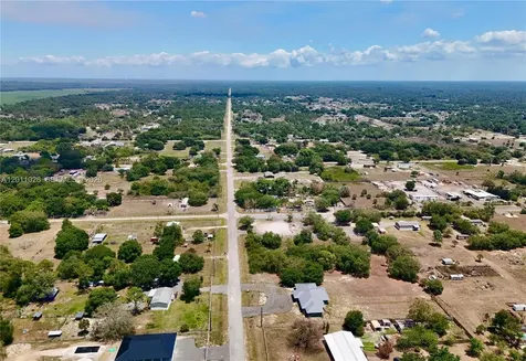 242 Bald Cypress Avenue Clewiston FL 33440