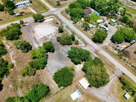 242 Bald Cypress Avenue Clewiston FL 33440
