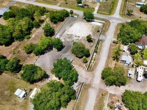 242 Bald Cypress Avenue Clewiston FL 33440