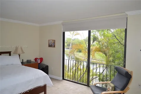 3932 Estepona Avenue Doral FL 33178