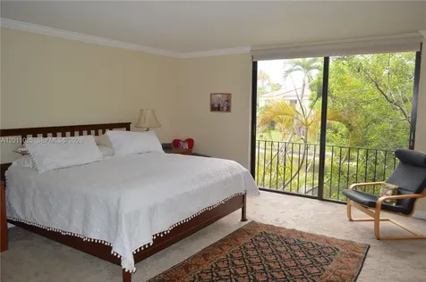 3932 Estepona Avenue Doral FL 33178