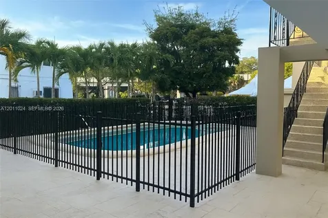 3270 W Trade Avenue Miami FL 33133