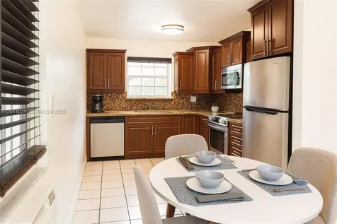 3270 W Trade Avenue Miami FL 33133